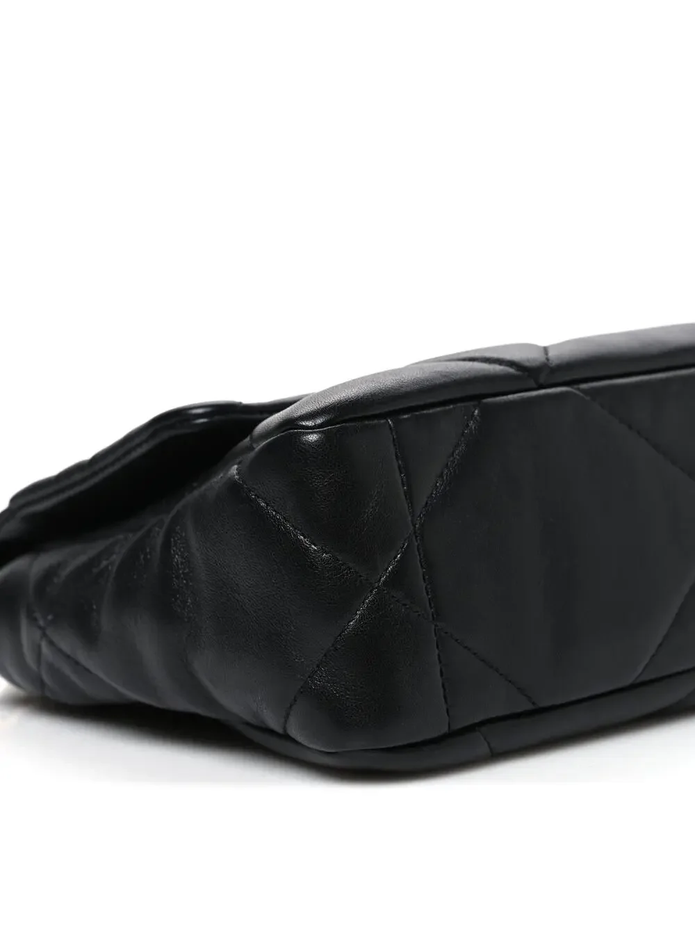 Lambskin Quilted Medium Chanel 19 Flap #300549C50B